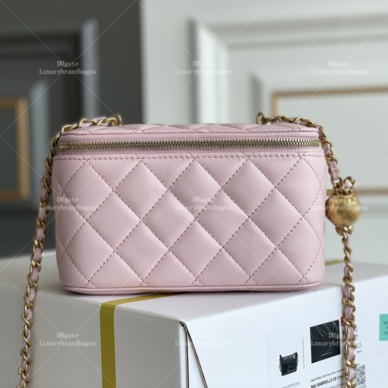 Designer Clutch With Chain Bags Lambskin Vanity Case Top Mirror quality Luxury Cosmetic Bags With Box 24C19G