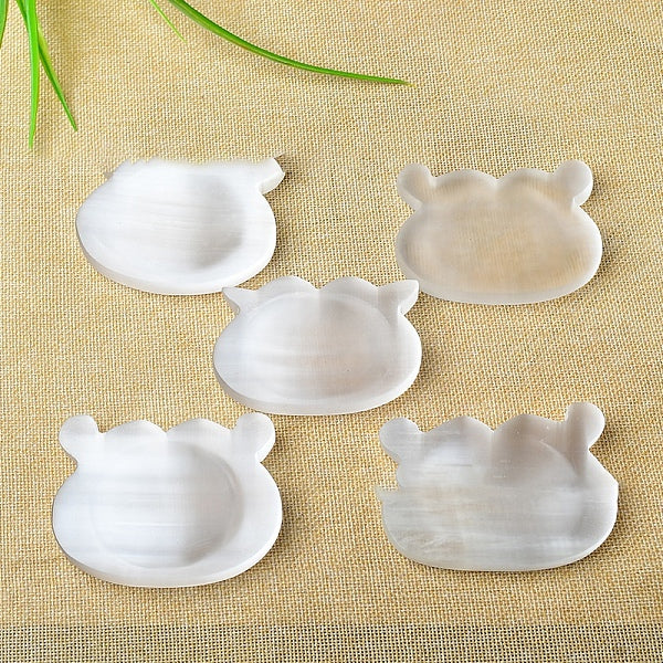 Figurines de chat en sélénite naturelle