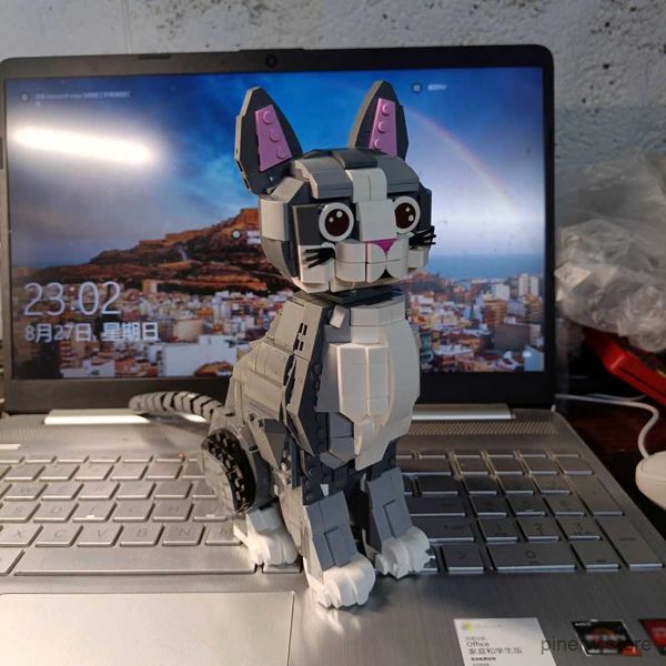 KNEW BUILT Orange and Black Adorable Cat Mini Model Building Blocks Expressive Faces Options for Kid Toys Pet Fans Style Bricks