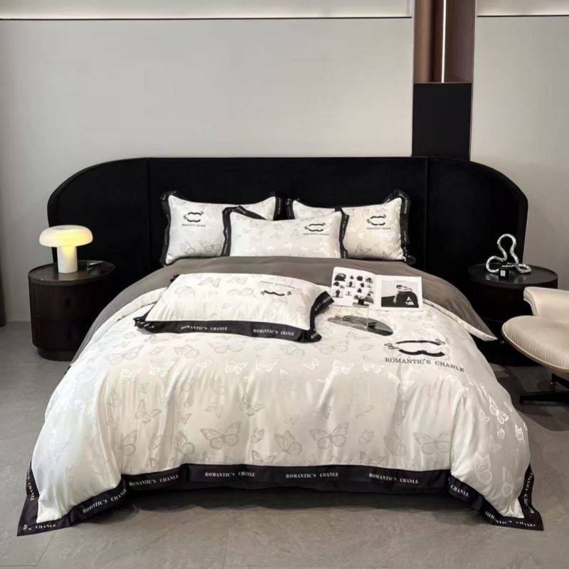 Bedding sets Designer bedding Xiaoxiang wind Ice Silk four-piece set 2024 new summer silky naked sleep high-grade sheets light bed products