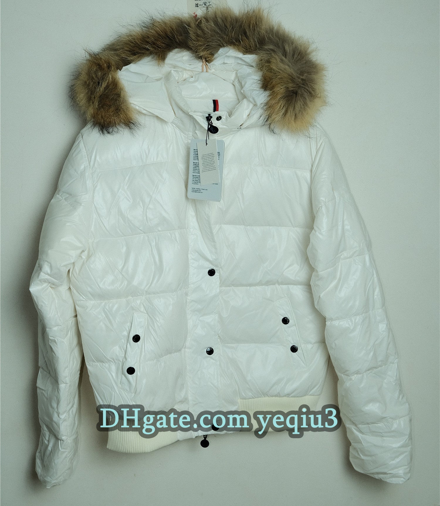 Designer jacket Women Puffer Jacket wite NFC White Duck Down Parka with Soft Wolf Fur Collar Stay warm and stylish puffer jacket Features Jacket Asi