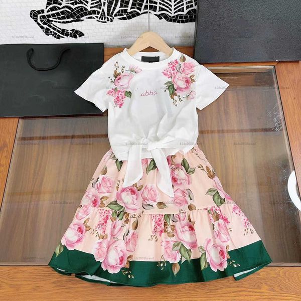 New 24ss Girls skirts kid sets t shirt Skirt suit designer skirt Round neck Pure cotton Flower printing t-shirts print Half skirt suits kids