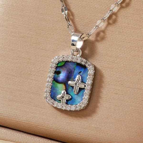 Collares con colgante de estrella cuadrada de circonita cúbica transparente de latón simple