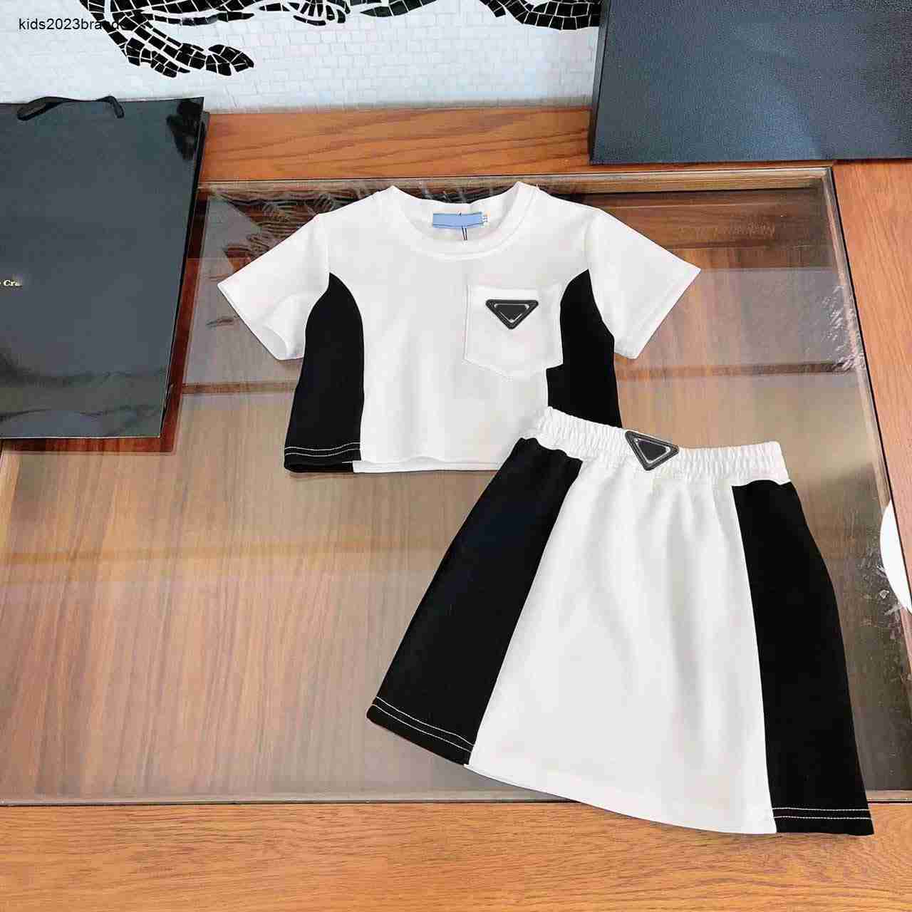New girls dresses sets High-end baby two-piece suspender dress black vest dress with t shirts brand kids skirts kids designer clothes