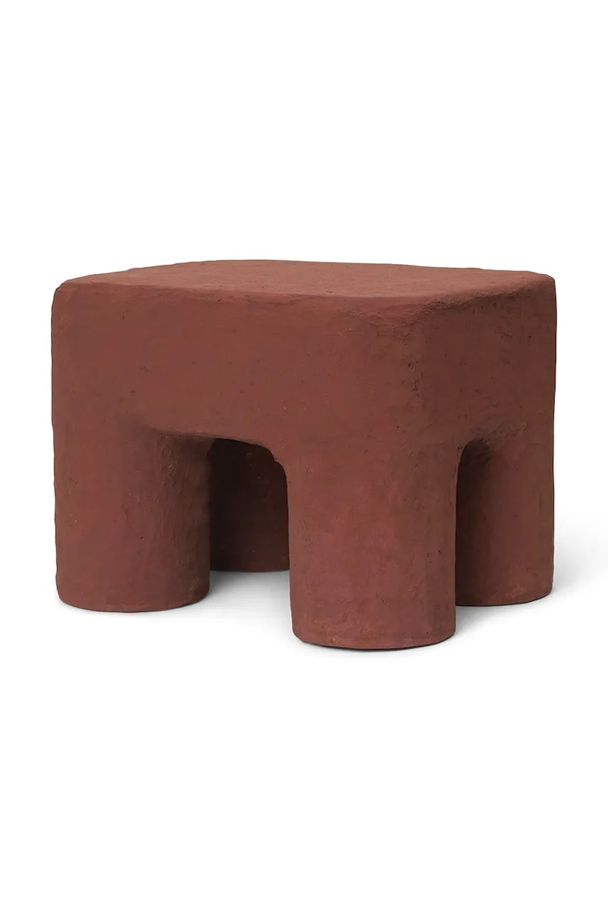 Stolček ferm LIVING Podo Stool bordo barva