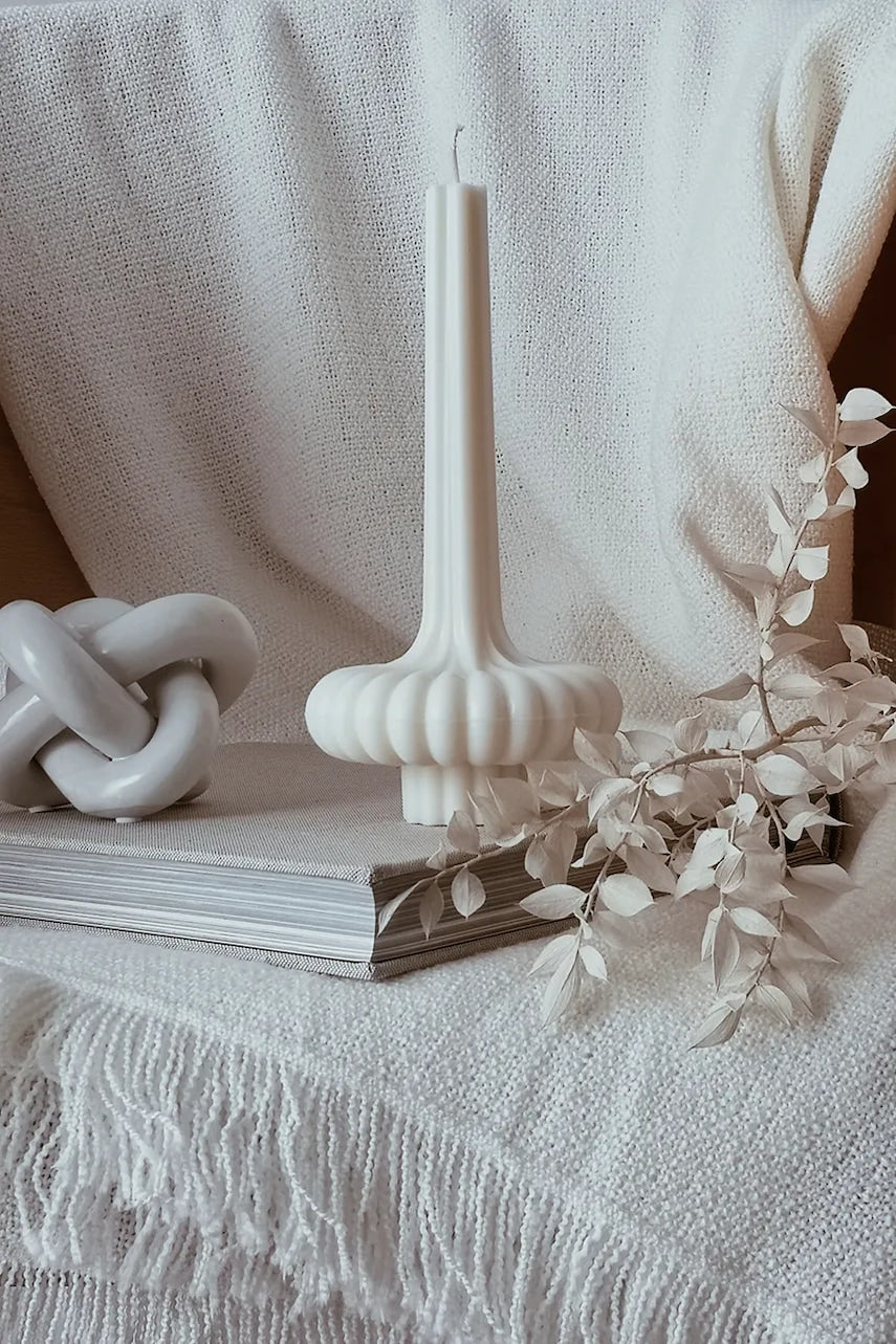 Ukrasna svijeća Temida Vase 250 g boja: bež