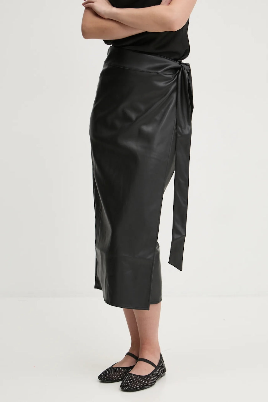 Krilo Never Fully Dressed Jaspre črna barva, NFDSK590