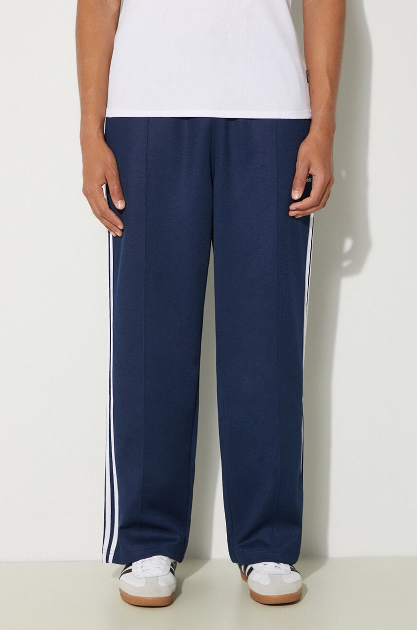 Spodnji del trenirke adidas Originals Adicolor Baggy Fit Firebird Pant mornarsko modra barva, IZ2466