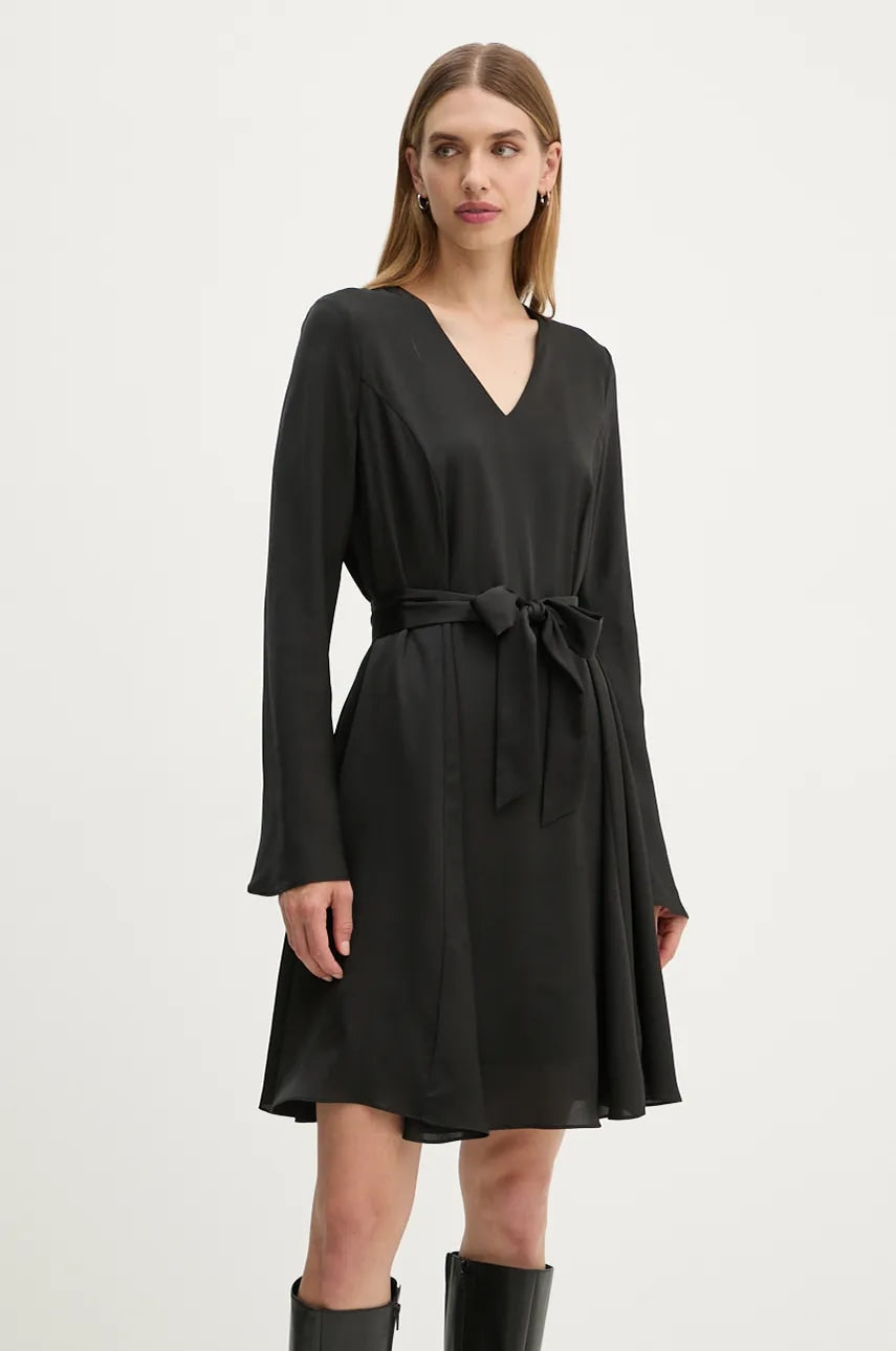 Haljina Bruuns Bazaar AcaciaBBFrais dress boja: crna, mini, širi se prema dolje, BBW4034