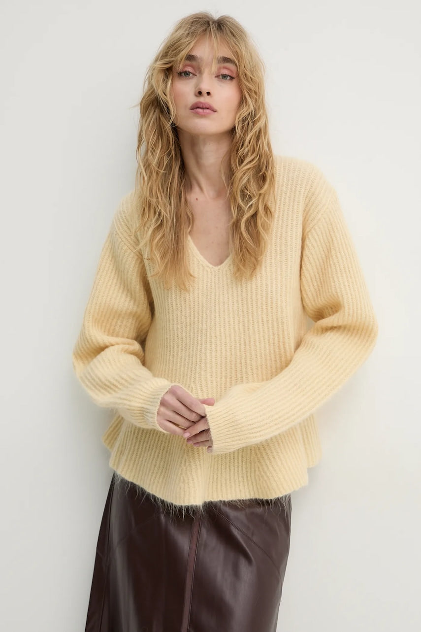 Vuneni pulover By Malene Birger COVA za žene, boja: žuta, topli, 103003