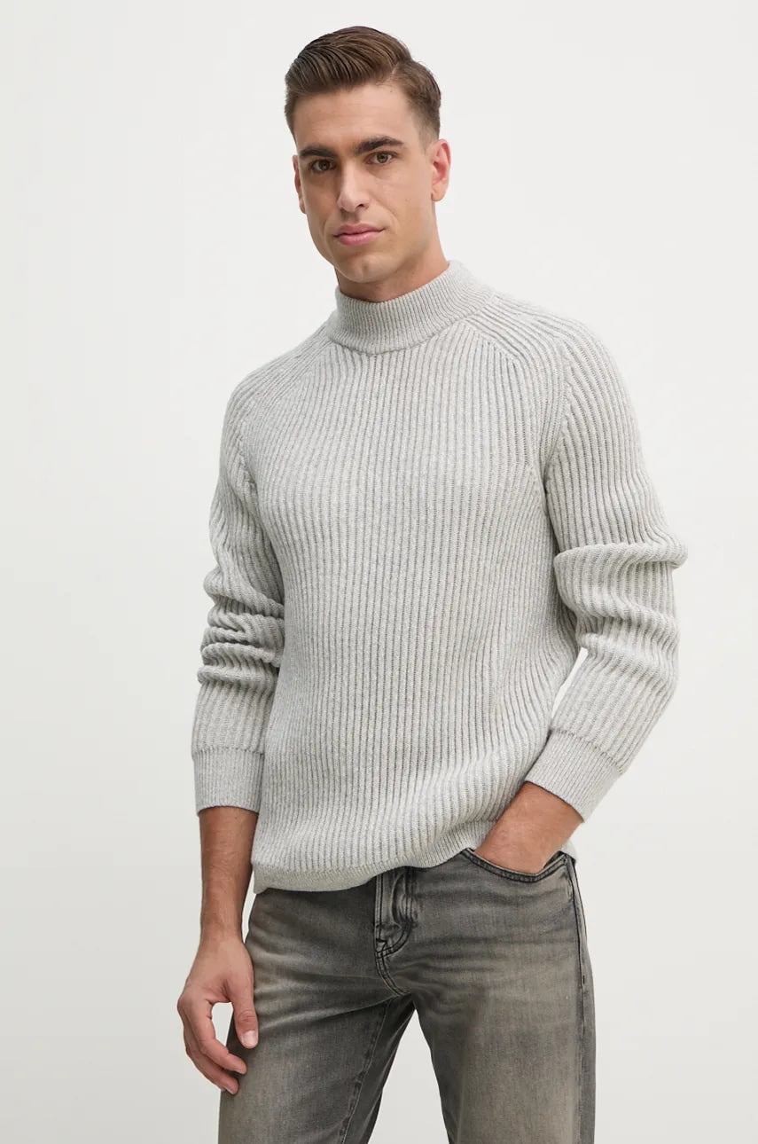 Vuneni pulover Boss Orange za muškarce, boja: bež, topli, s poludolčevitom, 50523566