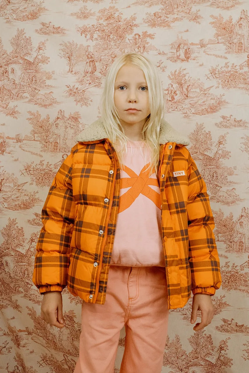 Otroška jakna Tinycottons CHECK PADDED JACKET oranžna barva, AW25-145