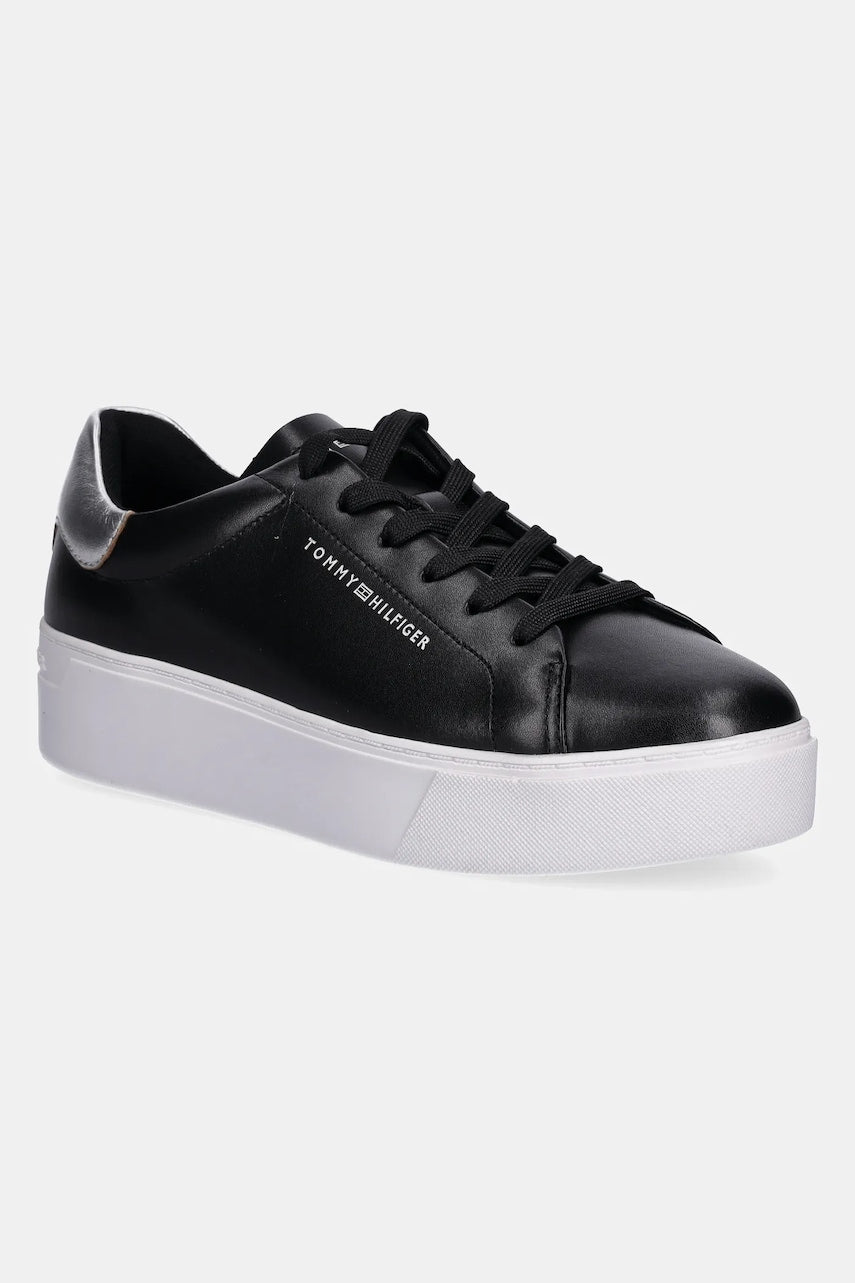 Usnjene superge Tommy Hilfiger ESSENTIAL PLATFORM COURT SNEAKER črna barva, FW0FW08756