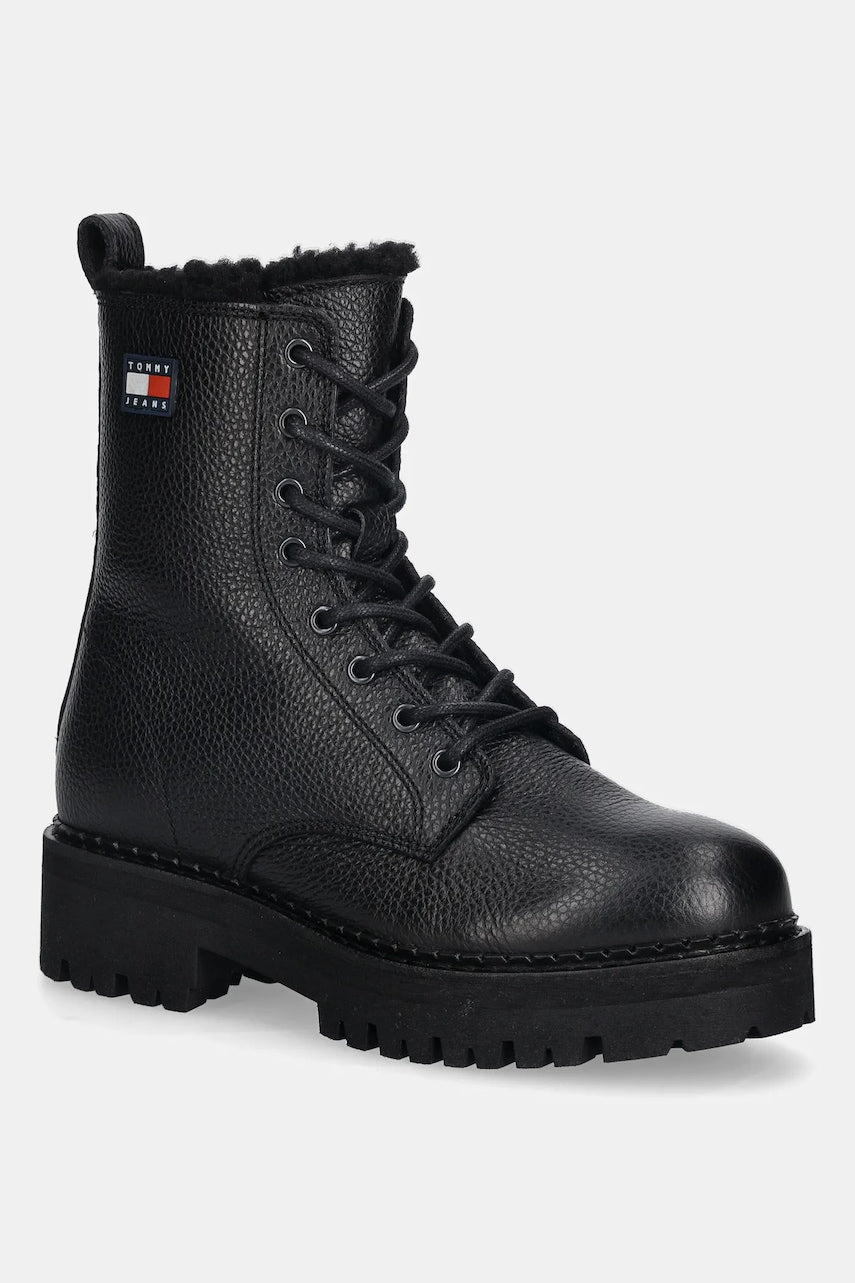 Kožne gležnjače Tommy Jeans TJW URBAN LACEUP BOOT WL boja: crna, s platformom, s toplom podstavom, EN0EN02906