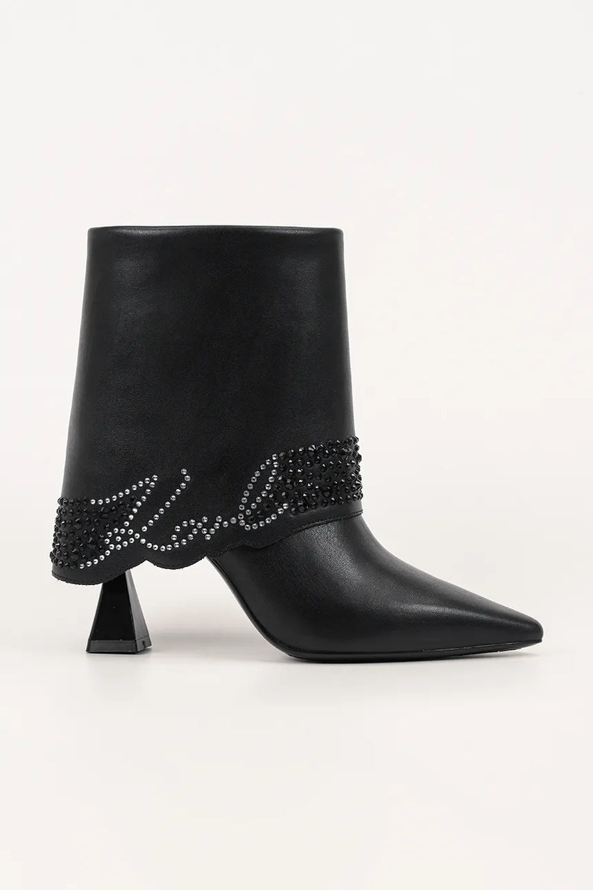 Gležnječe od brušene kože Karl Lagerfeld DEBUT II boja: crna, s tankom potpeticom, KL32043