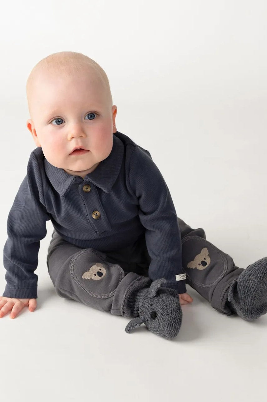 Otroška bombažna trenirka Donsje Joek Trousers Koalas siva barva, 3040704