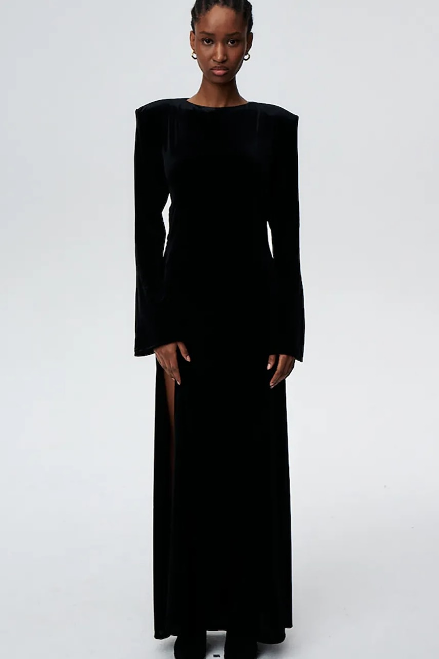 Haljina od velura Undress Code boja: crna, maxi, širi se prema dolje, 601