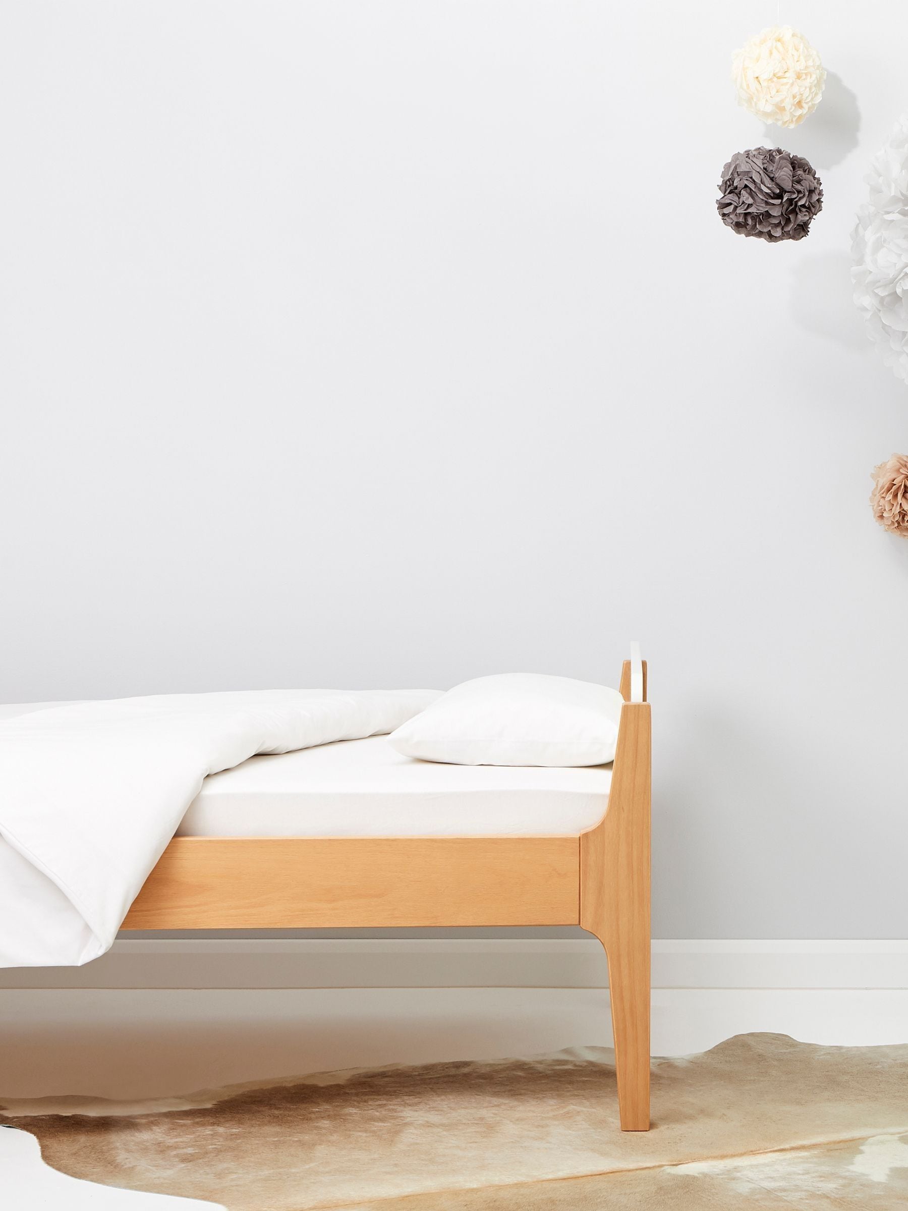 The Little Green Sheep Cream Duvet Cover and Pillowcase Set Cot