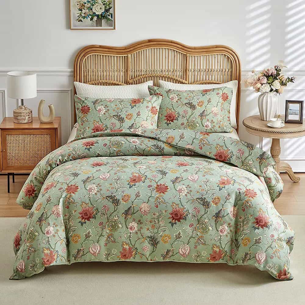 Simplistic Leaf Pattern Skin-Friendly Breathable Comforter Set with Pillowcases, Green - Full(3 pcs)
