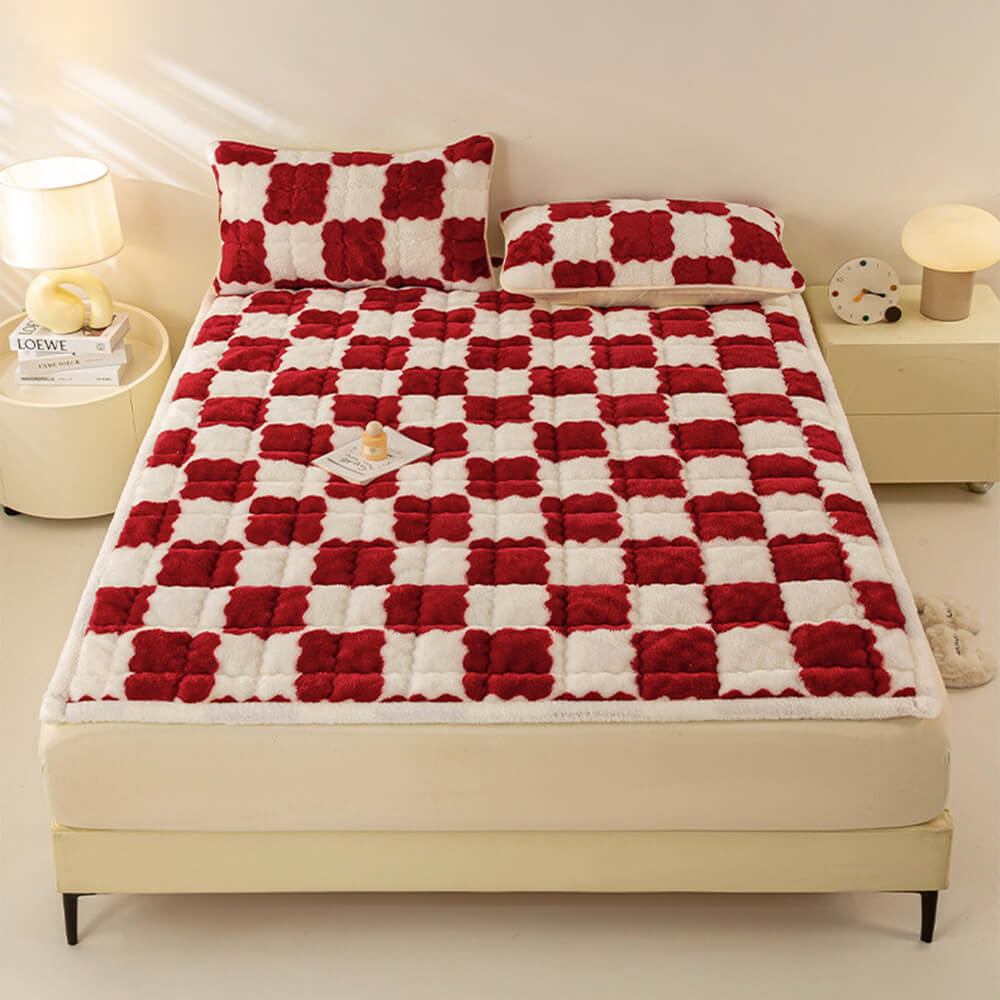 Warm Checkerboard Plush Mattress Topper and Pillowcase, Red - Twin(1Pcs)