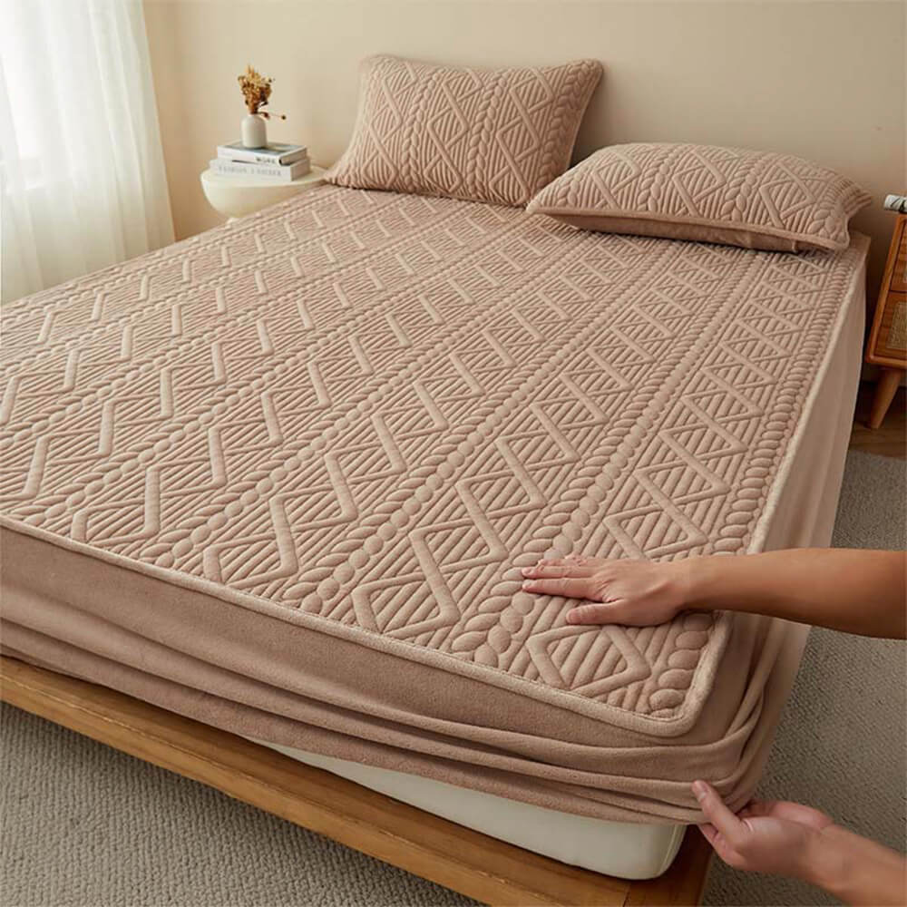 Wheat-Inspired Geometric Padding Quilted Milk Velvet Fitted Sheet Mattress Cover, Khaki - Pillowcase(2Pcs)