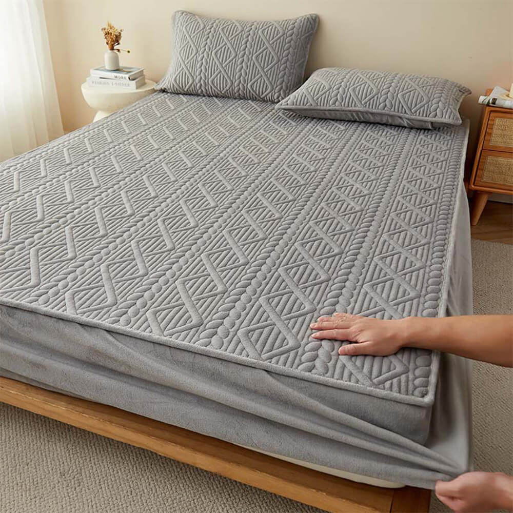 Wheat-Inspired Geometric Padding Quilted Milk Velvet Fitted Sheet Mattress Cover, Grey - Pillowcase(2Pcs)