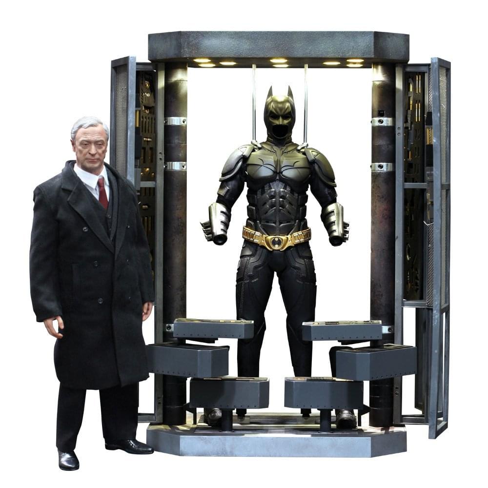 The Dark Knight Rises 1:6 Batman Armory w- Alfred and Batman Hot Toys Figures