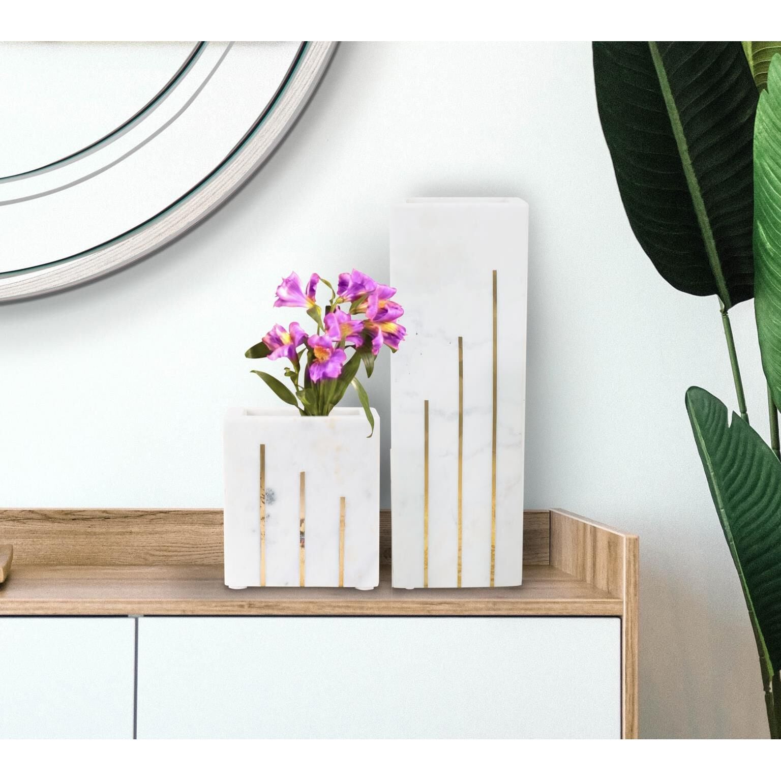 Howard Elliott Collection The Brunner Vase-Urn The Brunner - 130046 - Modern Contemporary