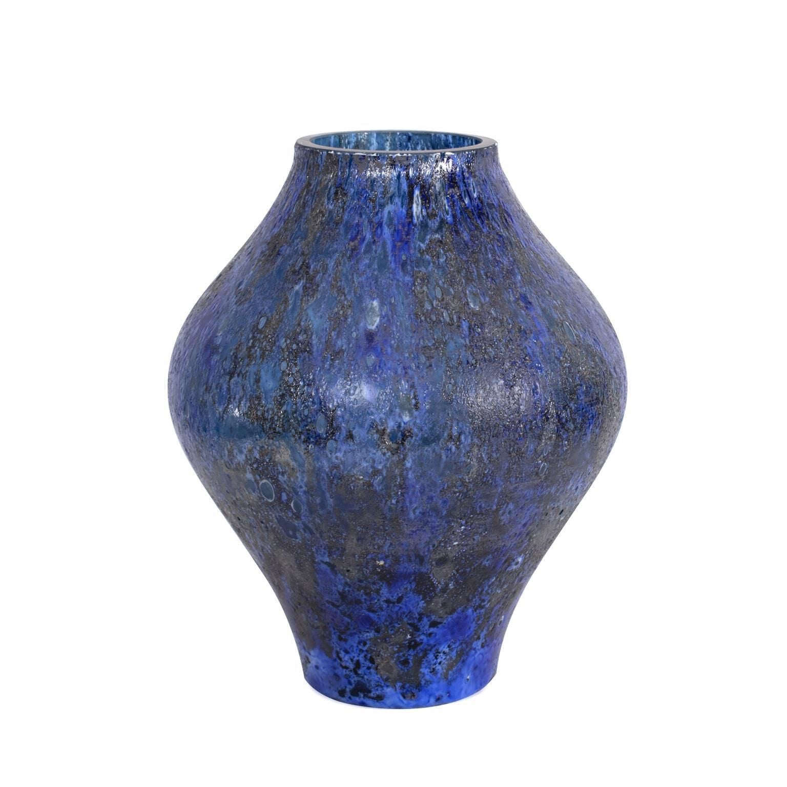 Howard Elliott Collection The Zynsky Vase-Urn The Zynsky - 44094 - Modern Contemporary