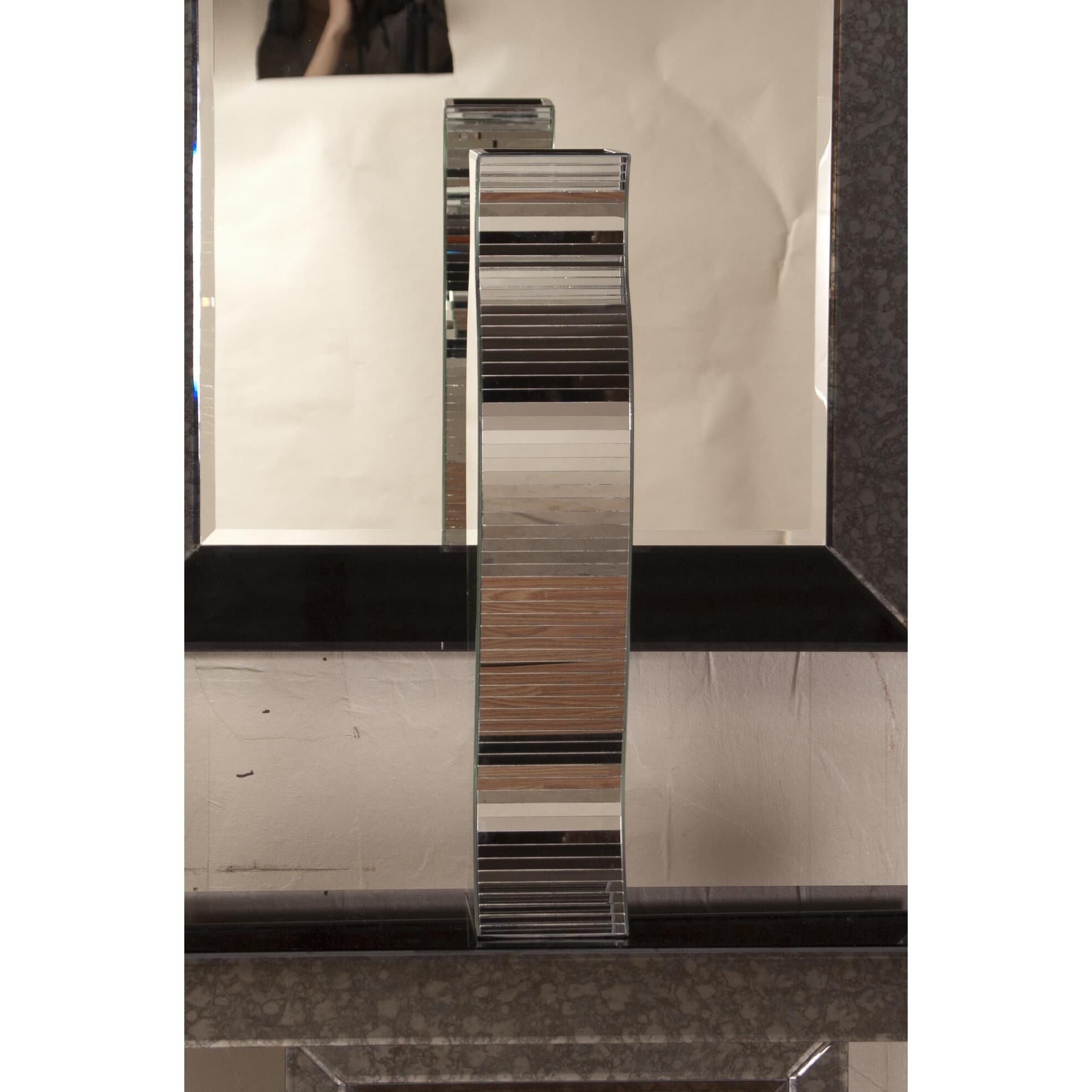 Howard Elliott Collection Vase-Urn - 99014 - Transitional