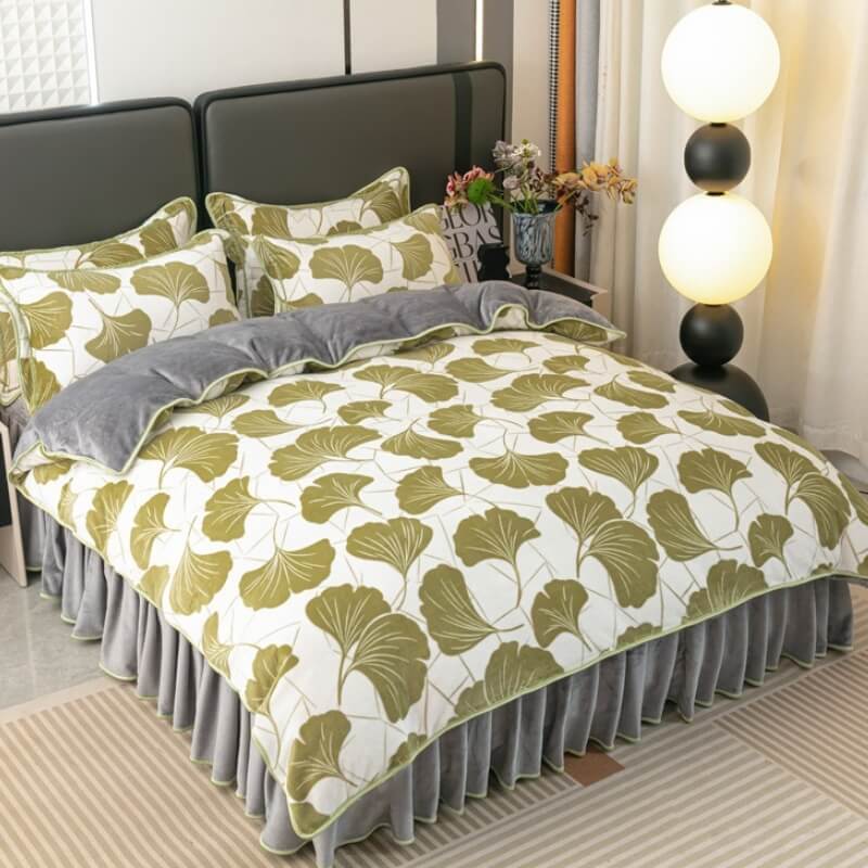 Modern Leaf Pattern Soft Milk Velvet Bed Sheet Set with Bed Skirt, Style 2 - King(4 pcs)