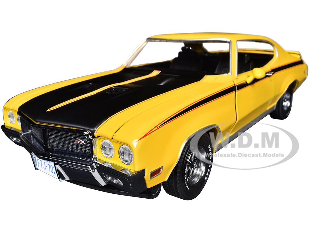 1970 Buick GSX Yellow with Black Stripes "American Collectibles" Series  1-18 Diecast Model Car by Sun Star