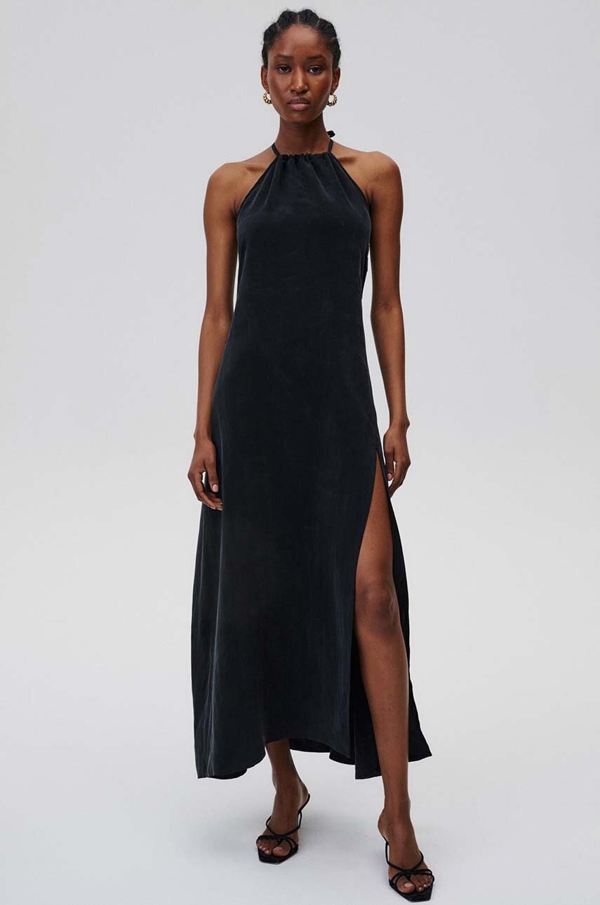 Haljina Undress Code Desire boja: crna, maxi, širi se prema dolje