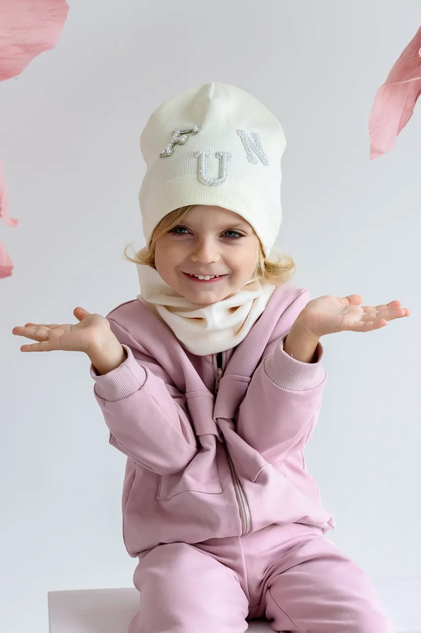 Dječja kapa Jamiks MADONNA boja: bež, od tanke pletenine, JWH070