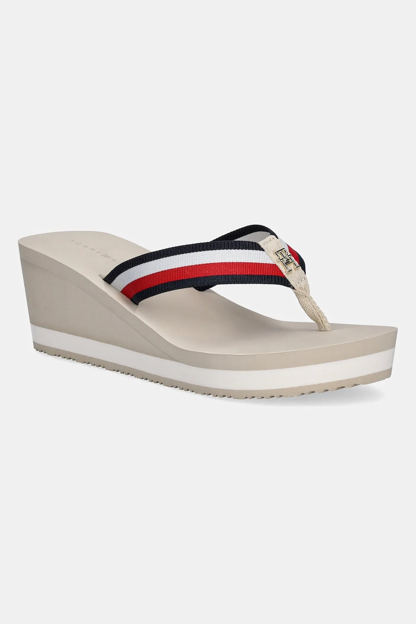 Japanke Tommy Hilfiger TH CORPORATE WEDGE BEACH SANDAL za žene, boja: bež, klin peta, FW0FW08520