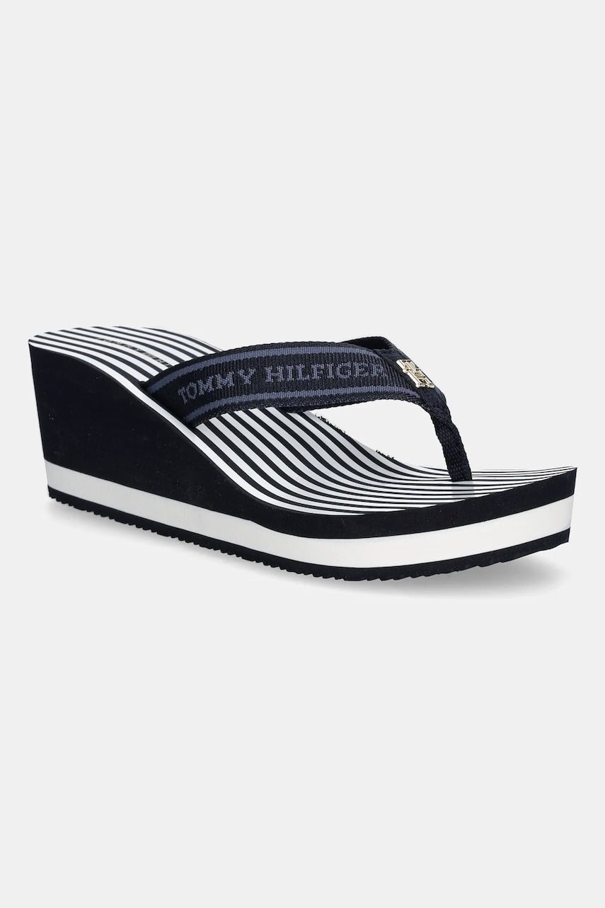 Japanke Tommy Hilfiger TH STRIPES WEDGE BEACH SANDAL boja: tamno plava, klin peta, FW0FW08521