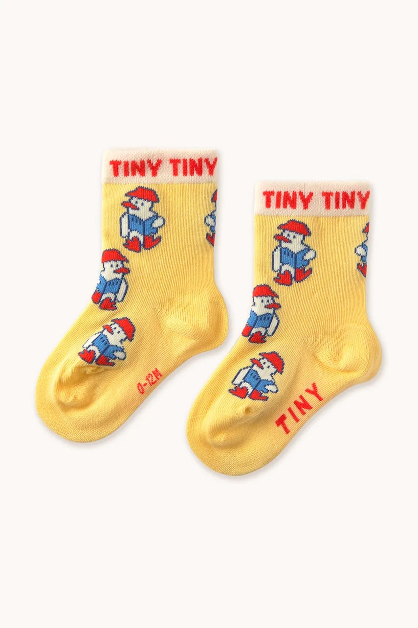 Otroške nogavice Tinycottons READERS MEDIUM SOCKS rumena barva, SS25-454