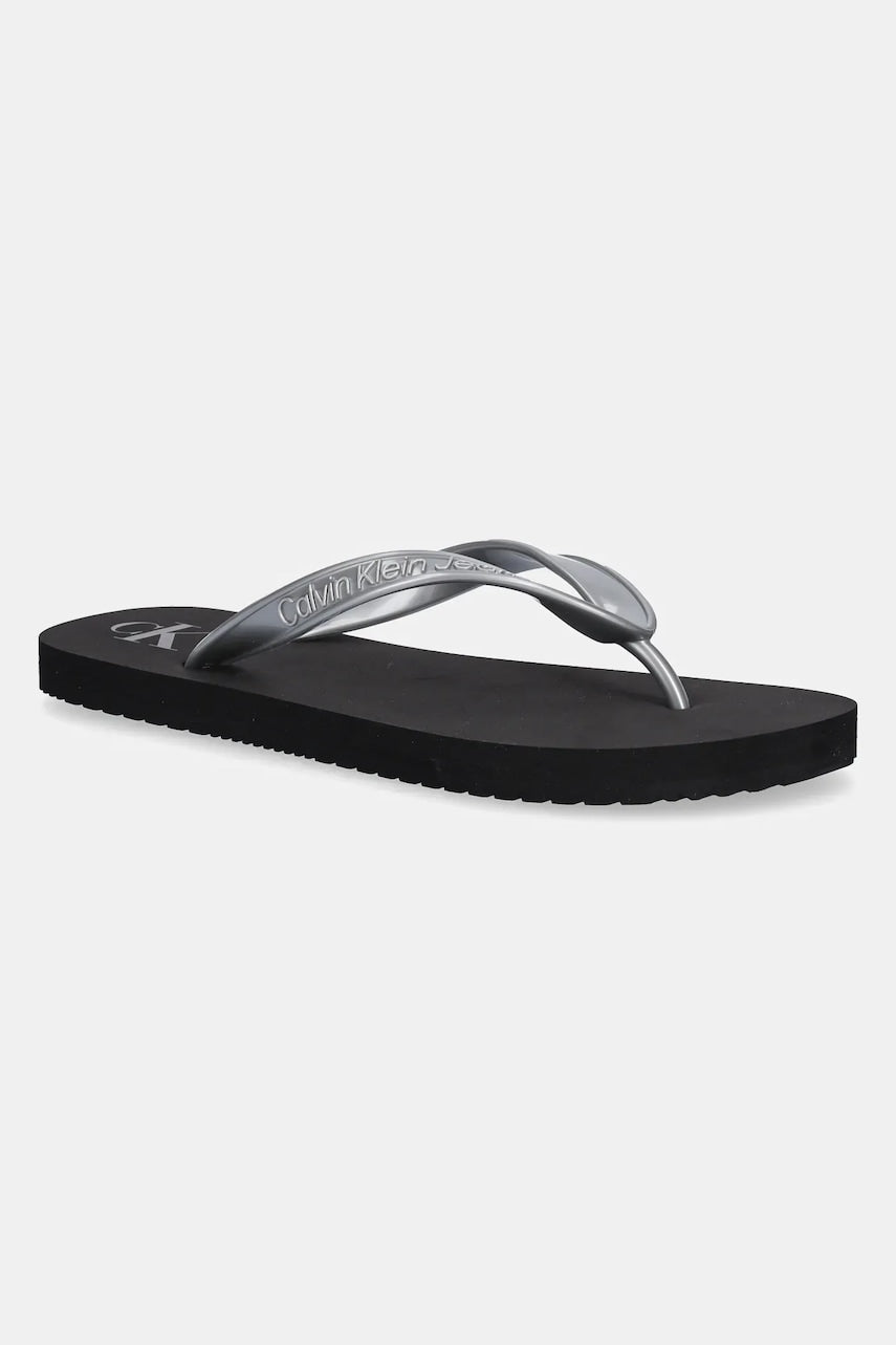 Japanke Calvin Klein Jeans BEACH SANDAL MONOLOGO TPU boja: srebrna, ravni potplat, YW0YW01719