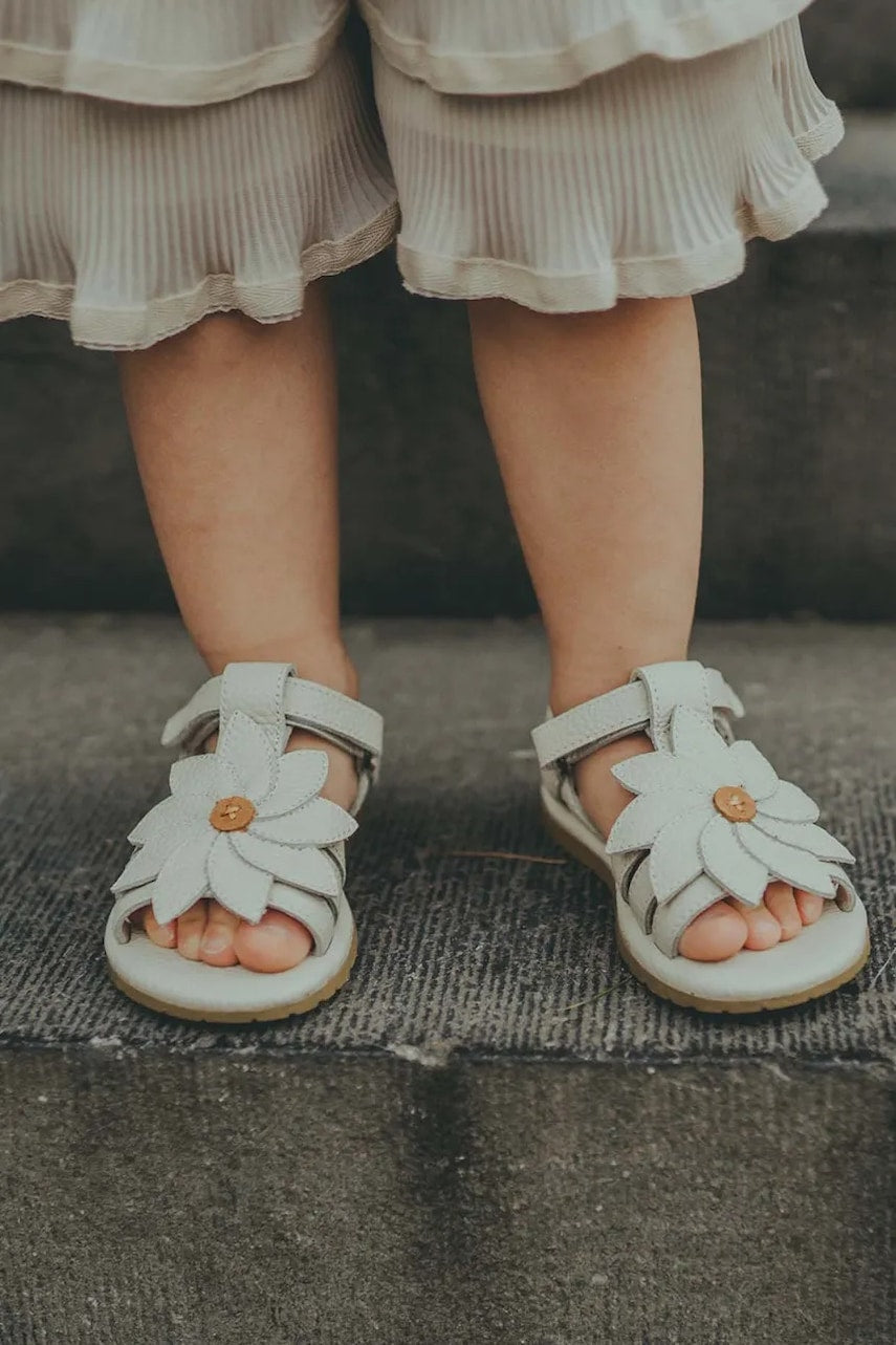 Dječje kožne sandale Donsje Iles Fields Sandals Daisy boja: bijela, 2025102