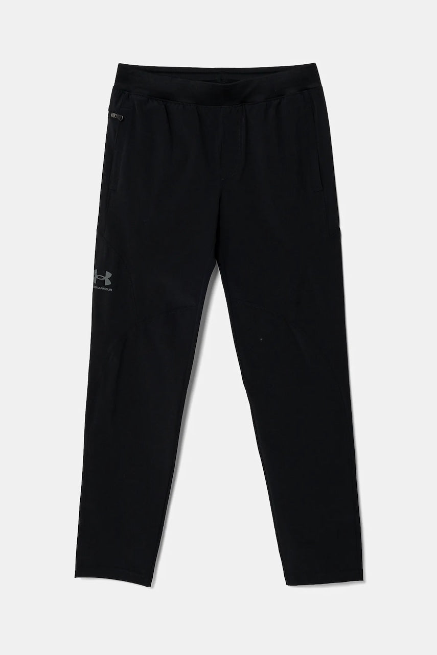 Otroški spodnji del trenirke Under Armour Unstoppable Tapered Pant črna barva, 1373752