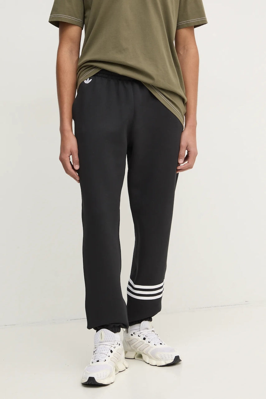 Donji dio trenirke adidas Originals NC PANTS boja: crna, s aplikacijom, JC9903