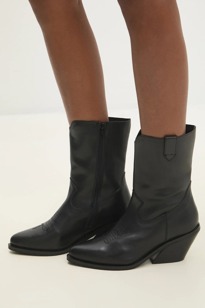 Kožne kaubojske čizme Answear.LAB za žene, boja: crna, s debelom potpeticom, sa srednje toplom podstavom