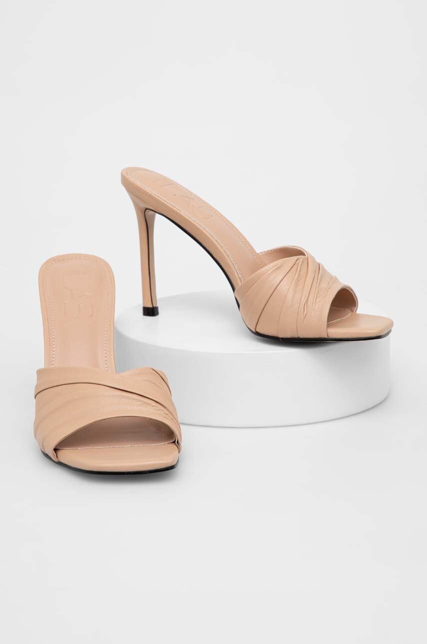 Natikače Answear.LAB za žene, boja: bež, s tankom potpeticom