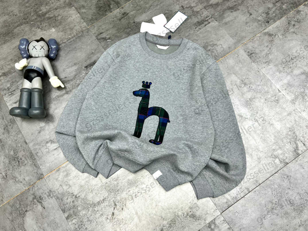 Womens Hoodie Hoodless Animal Embroidery Round Collar Pullover Sweatshirts Left Shoulder Long Sleeve Silhouette Tops Style For Couples Women Clothin