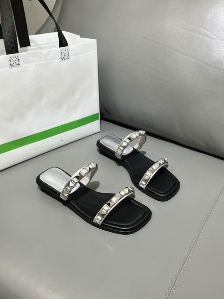 Flat slippers, summer beach sandals, classic rubber slide, outdoor leisure