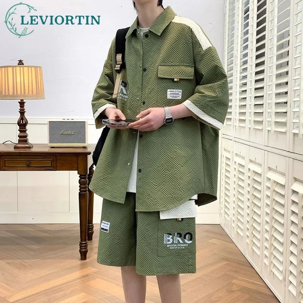 Summer Men 2Piece Outfit Sunshine Temperament Short Sleeve Shirt Shorts Set Korean Style Refreshing Holiday Shirts Streetwear 240506