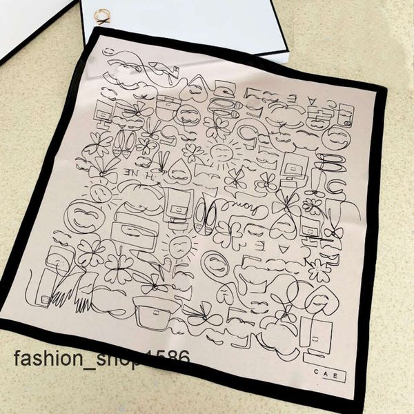 Advanced Fabric Small Square Scarves Simple Scarf European Brand Spring New Hairdress Fashion Clothing Accessories Exquisite Design Girl Fam