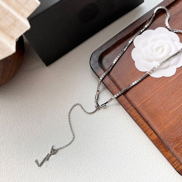 Luxury Designer Women Necklace Choker Asymmetric Chain 925 Silver Plated Stainless Steel Letter Pendant Necklaces For Women Jewelry