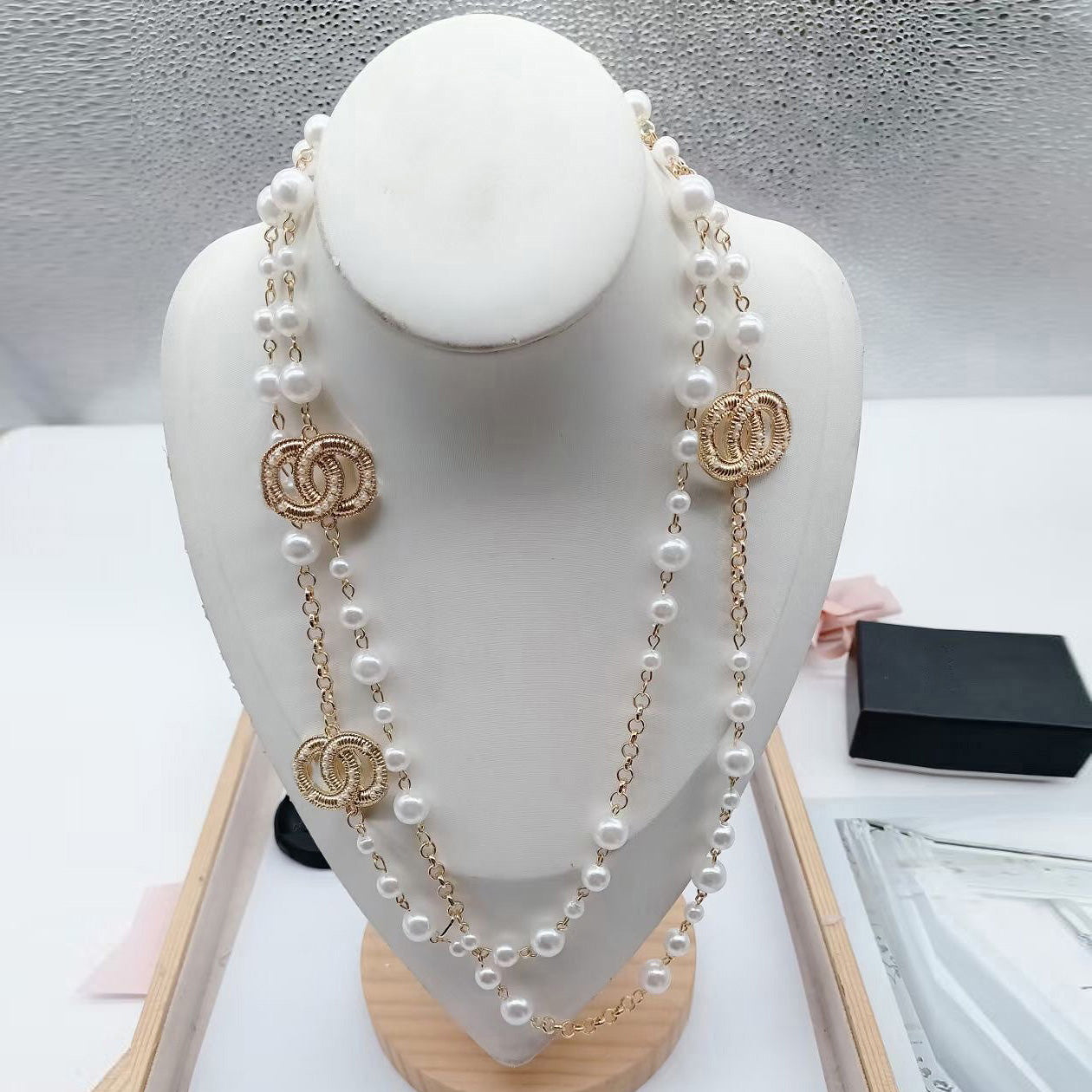 Fashion Pearl Necklace Classic Jewerly Women Necklace Choker Chain Crystal Rhinestone Round Letter Pearl Necklaces Long Sweater Chain Accessories Lo