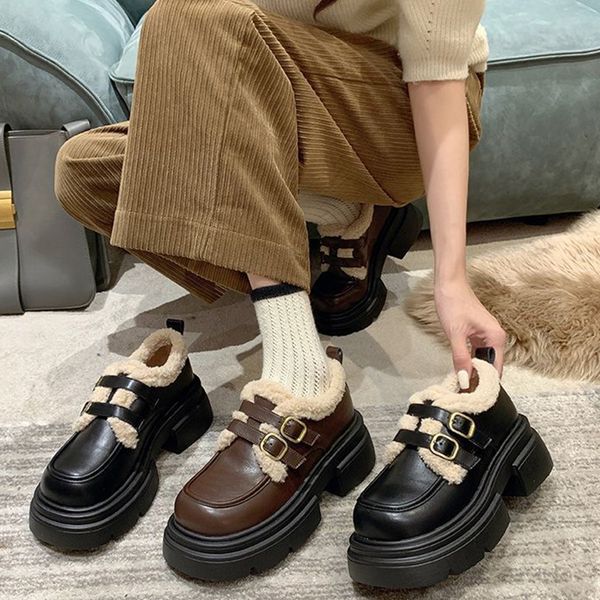 2025 Sapatos casuais 11s British Style Fur Shoes Warm School Slowers Sapatos Sapatos de conforto Lady Lady Classic Platform